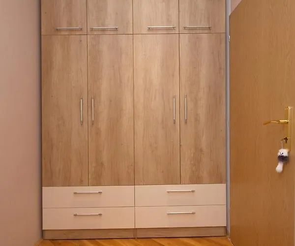 Bogdanovic アパート ズラティボール