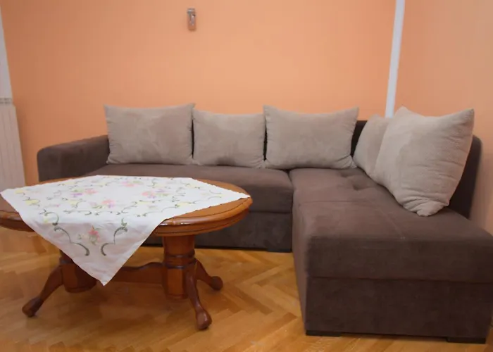 アパート Bogdanovic