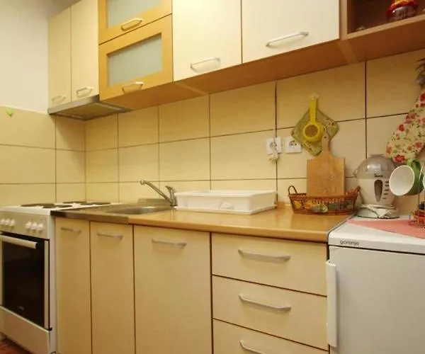 アパート Bogdanovic